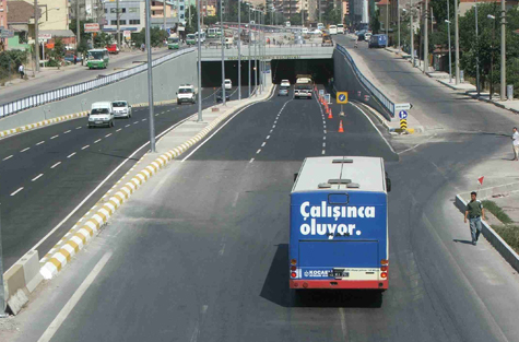 DERINCE D-100 HIGHWAY UNDERPASS CONSTRUCTION